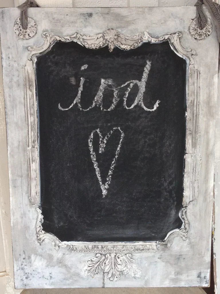 How to use Vintage Moulds to DIY a French Cottage Chalkboard